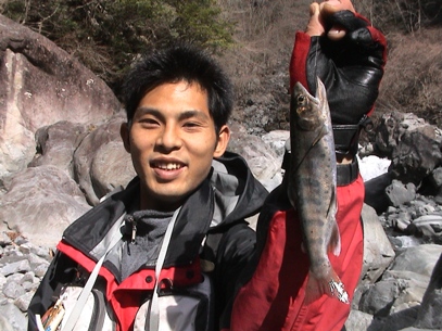 �r��̃A�}�S