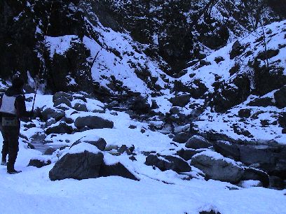 ���N�Ԃ�̌k��