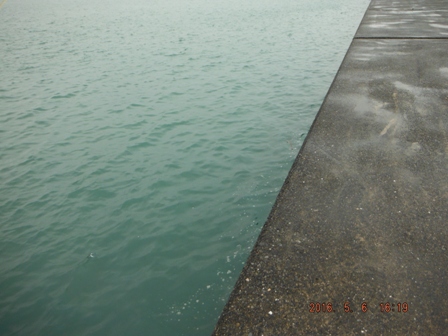 �����̋�s�ɏI�����